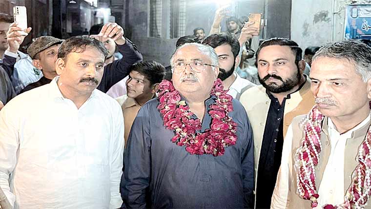  نوشہرہ کے گاؤں چک چودھری میں گیس منصوبے کا افتتاح