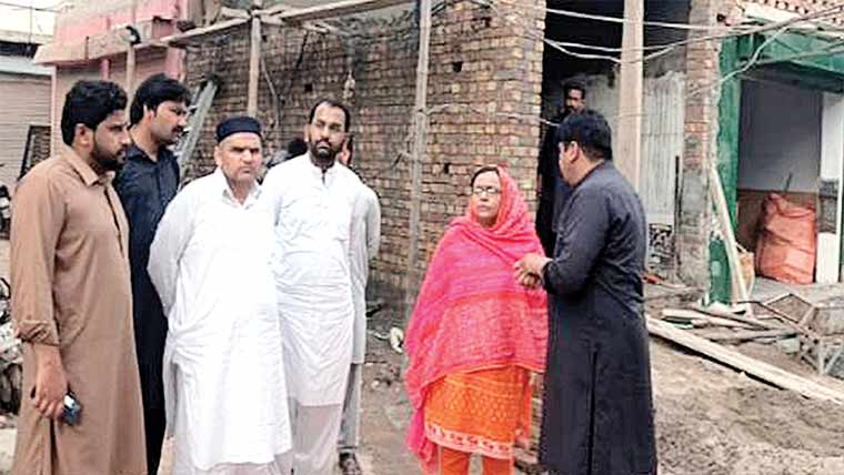 شورکوٹ: اسسٹنٹ کمشنر نے بیوٹیفکیشن اور صفائی کا جائزہ لیا