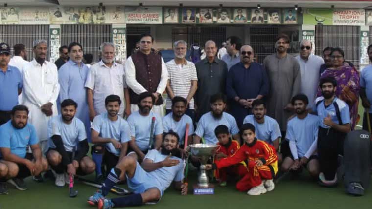 چوتھی رمضان ہاکی لیگ اولمپئین  عبدالوحید خان الیون نے جیت لی 