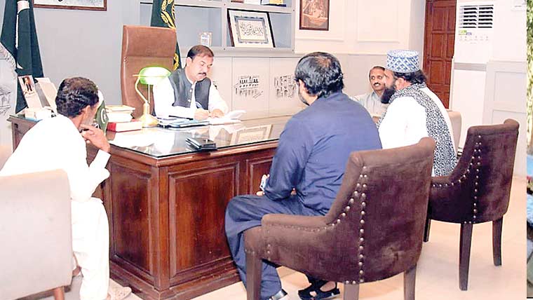  جھنگ:ڈی سی کا متعلقہ افسروں کو شہری مسائل حل کرنیکاحکم 