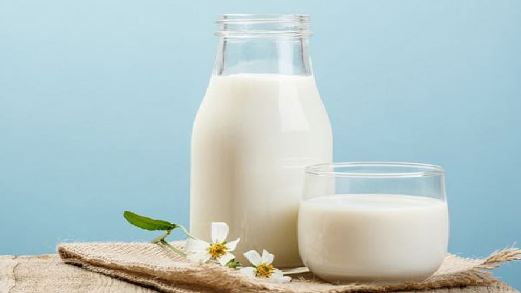 سونے سے پہلے دودھ پینا ہر کسی کیلئے مفید نہیں، ماہرین 