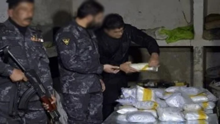 گوادر :کوسٹ گارڈزکی کارروائی 441 کلوگرام چرس برآمدکر لی