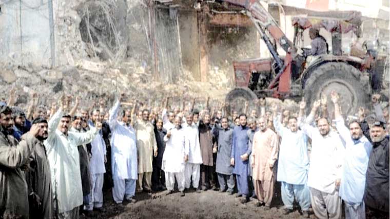  ماڈل بازار کے قیام پر تاجر برادری ، انتظامیہ آمنے سامنے