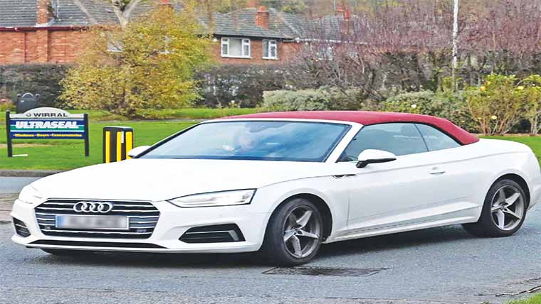 درخت سے ٹکرا گئی ،خاتون جاں بحق 