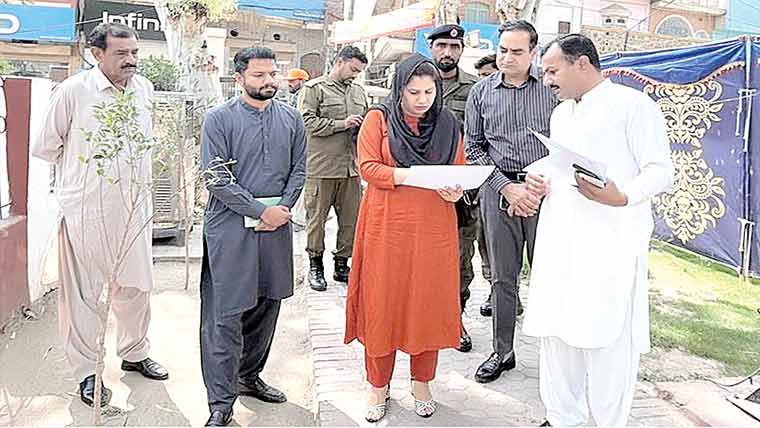  چنیوٹ: ڈپٹی کمشنر کا فوڈ سٹریٹ اور بیوٹیفکیشن منصوبوں کا دورہ 