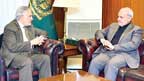 ’’ اخلاقی حمایت پر شکریہ‘‘ایرانی سفیر کی اسحاق ڈار سے ملاقات 