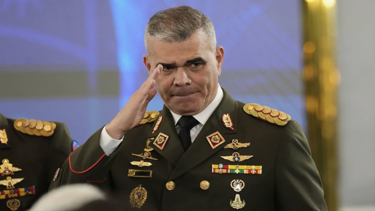 وینزویلین وزیر دفاع  برطرف ، 12 سالہ دور ختم