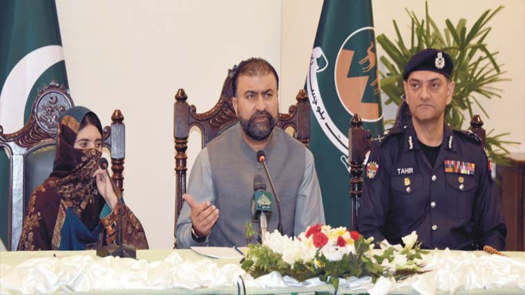 بلوچستان :سکیورٹی فورسز کی کارروائی ، خاتون خود کش بمبار گرفتار 