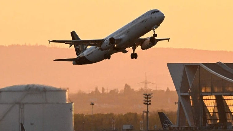 پاکستان نے 30طیارے وار زون میں داخل ہونے سے بچالئے