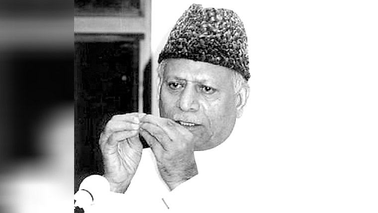 ماہرِ اقبالیات، محقق، مورخ اور شاعر پروفیسر منور مرزا کی سالگرہ منائی گئی