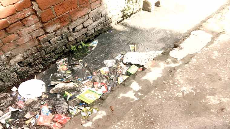 عمر کے کلاں میں عملہ صفائی نے احکامات کی دھجیاں اڑا دیں 