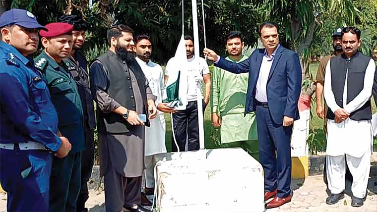 ملکی ترقی ، خوشحالی کیلئے مشترکہ جدوجہد کرنی چاہیے : عبد الرزاق 