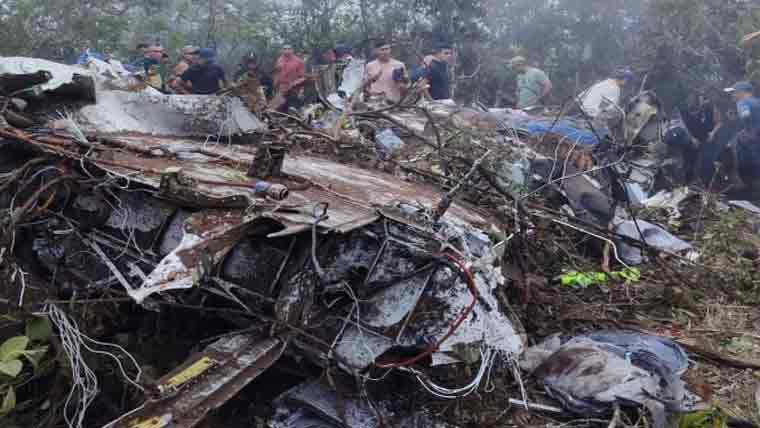 کولمبیا :فوجی طیارہ گر کر تباہ  80 ہلاکتوں کا خدشہ،کئی زخمی