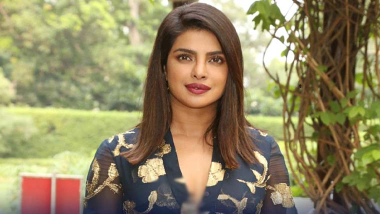  کچھ لوگوں سے تعلقات کشیدہ ہونے  پر بالی ووڈ چھوڑی:پریانکا چوپڑا 