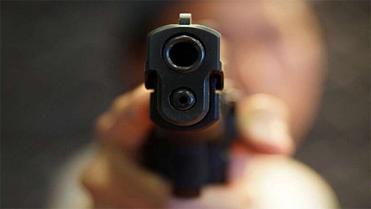 ڈاکوئوں نے میاں بیوی کو لوٹ لیا