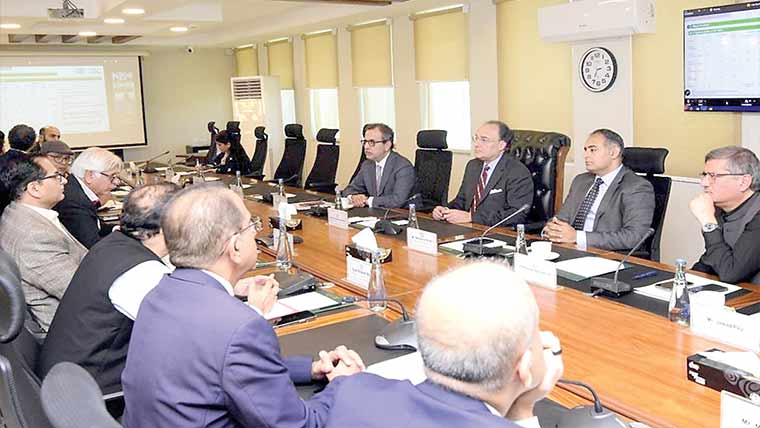  پٹرولیم ذخائر تسلی بخش، قلت کا کوئی خدشہ نہیں: کابینہ کمیٹی 