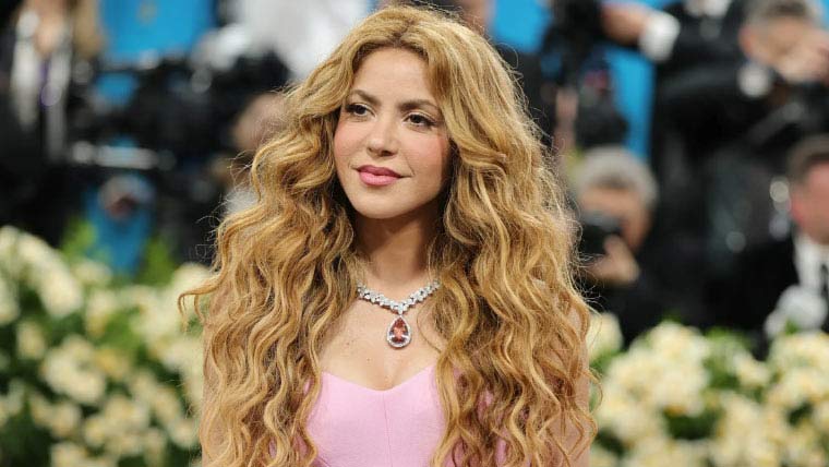 گلوکارہ شکیرا کے قطر، ابو ظہبی  میں موسیقی پروگرام ملتوی 