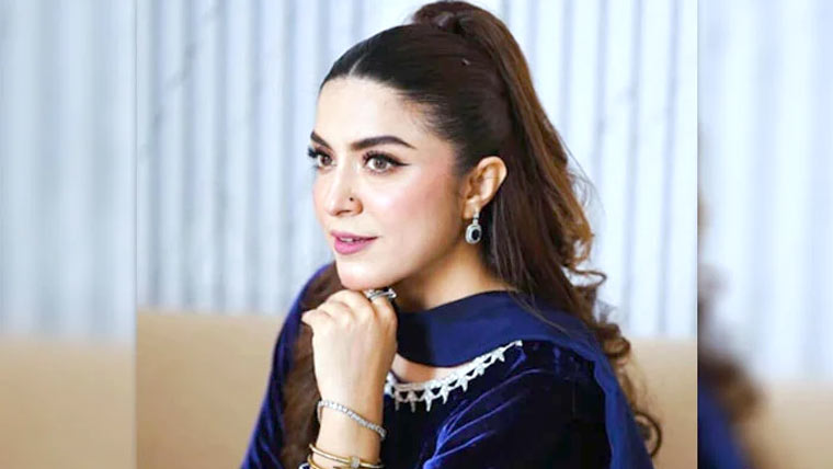 شوہر نے ڈالرز میں عیدی دی : حنا نیازی