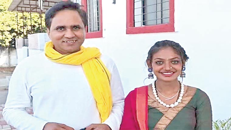 بھارتی اداکارہ کا معروف ہدایتکار پر جنسی ہراسانی کا الزام