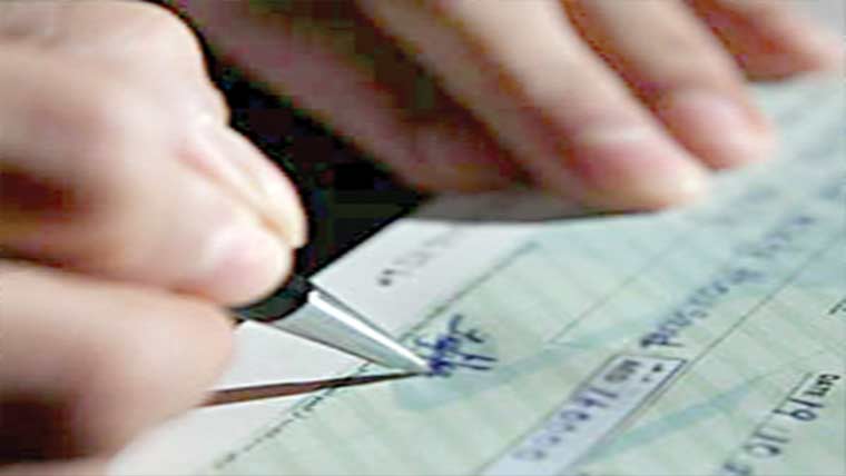 بوگس چیک دینے پر مقدمہ 