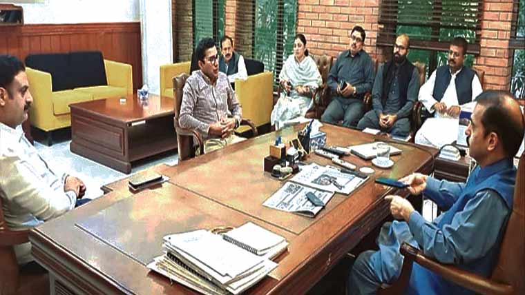 سرسبز فیصل آباد ،20 ہزار پودے لگانے کا فیصلہ 