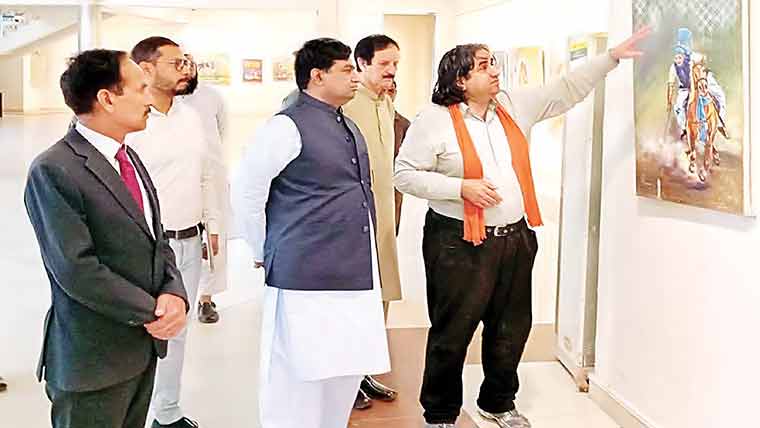  جاری ترقیاتی کاموں کی نگرانی ،آرٹ  کلاسز کی تشہیر کو بڑھایا جائے ،محبوب عالم 