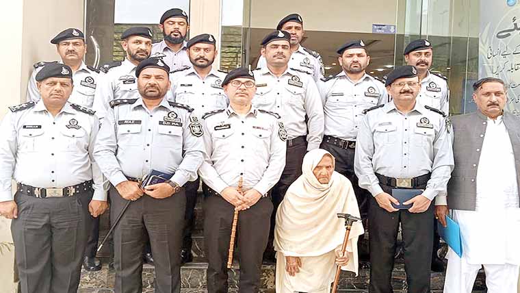 ایف آئی اے گوجرانوالہ زون سے تعلق  رکھنے والے 11 اہلکاروں کی ترقی