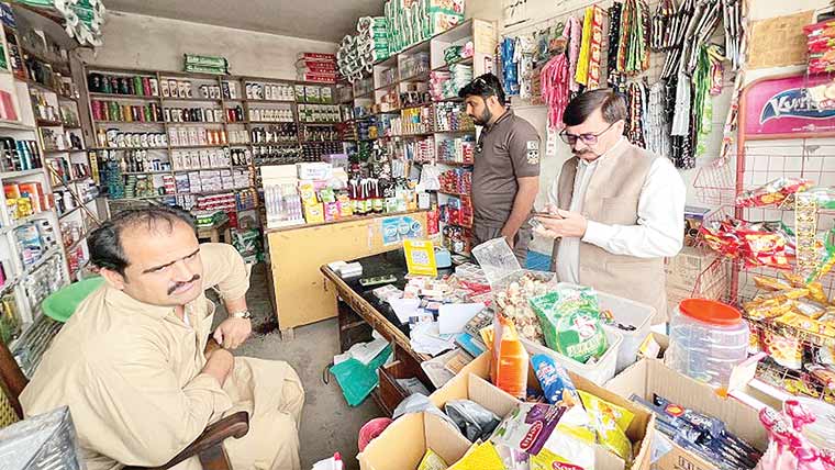 غیر قانونی سگریٹ کی فروخت  کے خلاف کریک ڈاؤن 