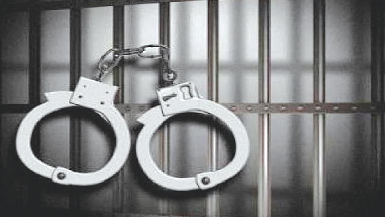 موٹر سائیکل لفٹر پکڑا گیا