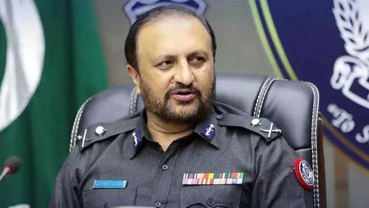 میڈیکل کالج کی بس میں طالبات سے لوٹ مار،آئی جی کا نوٹس