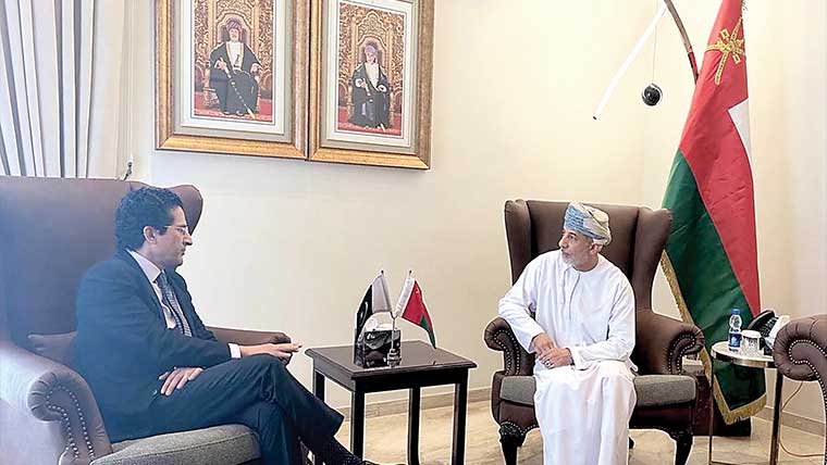 پاکستان ، عمان میں توانائی تعاون  کو مزید وسعت دینے پر اتفاق