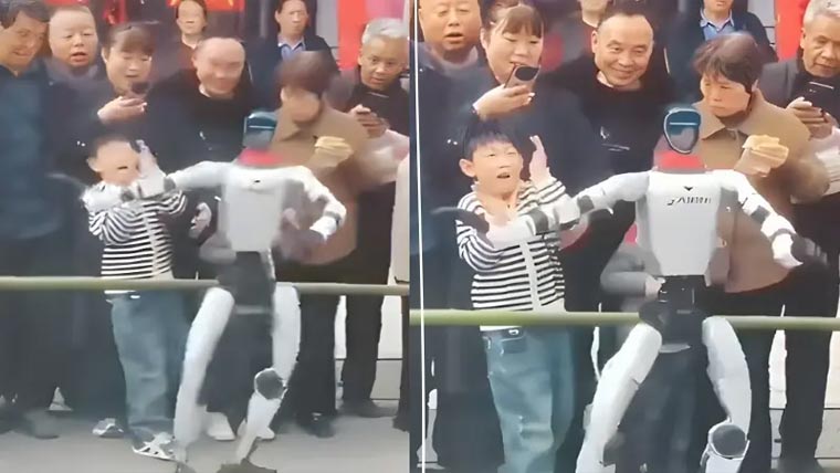 پرفارمنس کے دوران روبوٹ نے بچے کو تھپڑ جڑ دیا