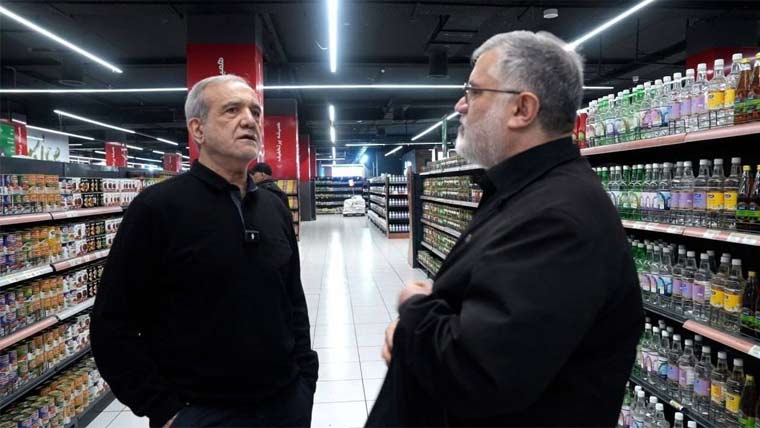 ایرانی صدر سپر سٹور پہنچ گئے ، شہریوں سے ملاقات