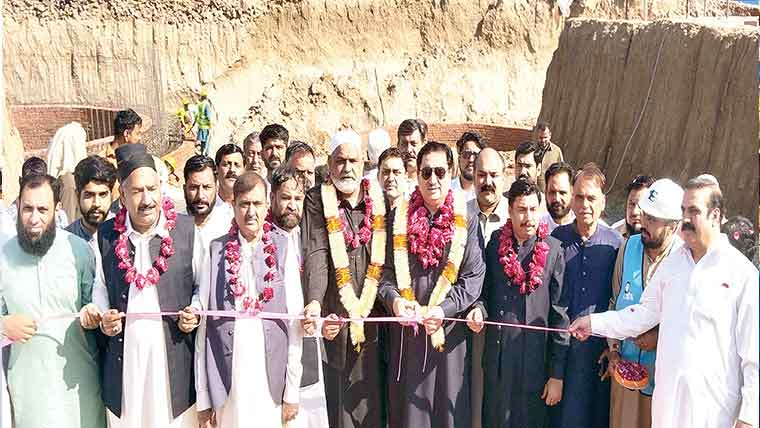 خرم دستگیر نے رتہ باجوہ ڈسپوزل سٹیشن کا افتتاح کردیا