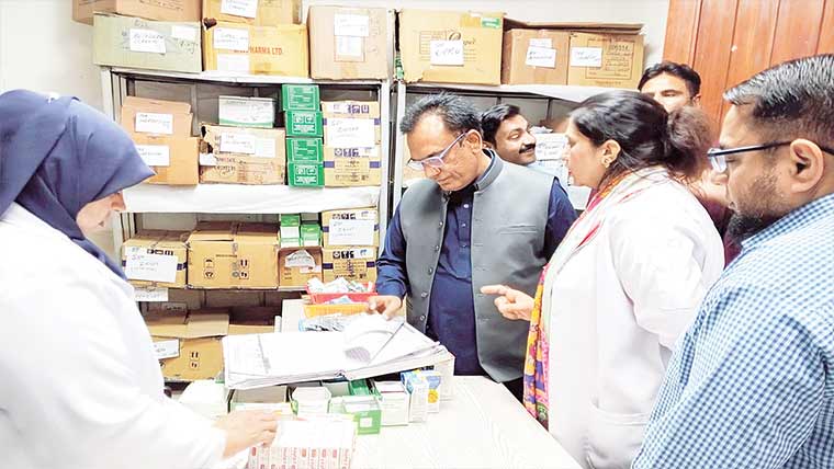 گورنمنٹ مولا بخش ہسپتال کا اچانک دورہ، سہولیات کی ہدایت