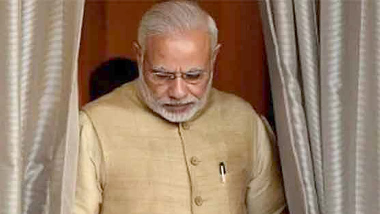 ڈبلیو ٹی او کانفرنس میں مودی نے گھٹنے ٹیک دیئے 