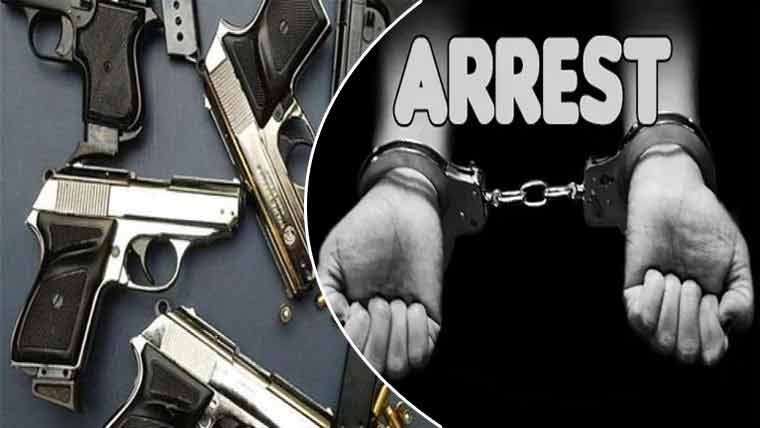 پولیس کارروائی، ناجائز  اسلحہ رکھنے پر تین گرفتار 