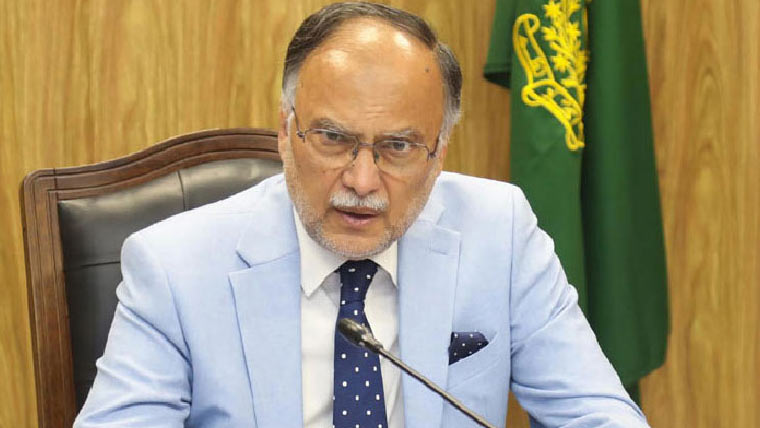 20جہاز پرچم کے ساتھ آبنائے ہرمز سے  گزرنا پاکستان کیلئے اعزاز :احسن اقبال 