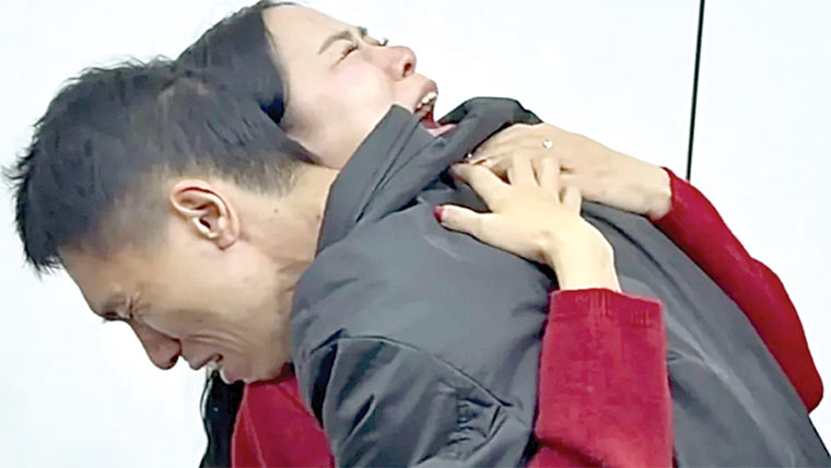 بچپن کی پرانی تصویر سے 33 سال بعد گمشدہ بھائی مل گیا