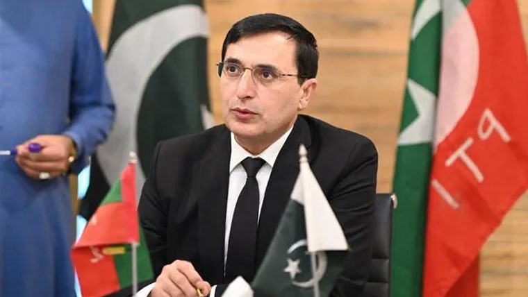 پی ٹی آئی میں فارورڈ بلاک  نہیں ،سہیل آفریدی وزیراعلیٰ  برقرار رہیں گے ،بیرسٹر گوہر