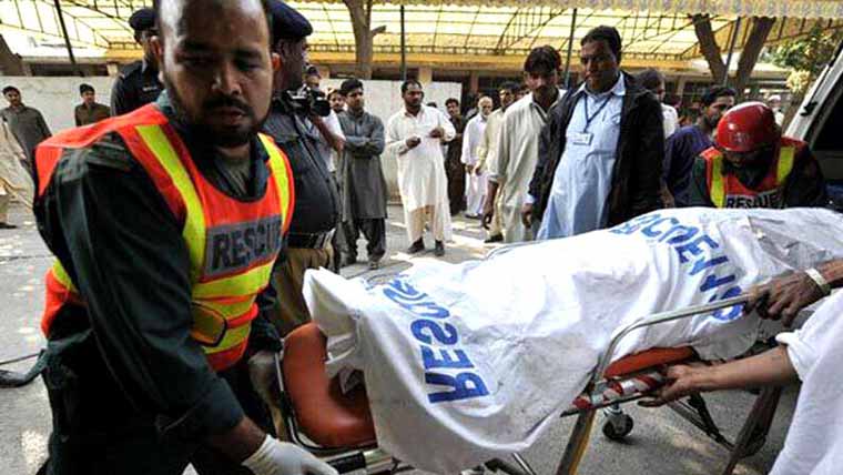 مانسہرہ، آئل ٹینکر کھائی میں گر نے سے آگ بھڑک اٹھی ، 2افراد جھلس کر جاں بحق 
