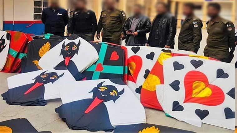 2ملزم گرفتار، 200 پتنگیں برآمد
