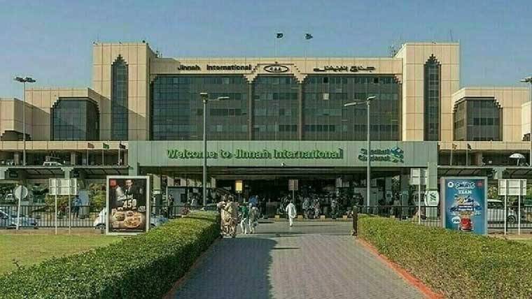 ایشین بیچ گیمز میں پاکستانی دستے کی  قیادت کرنیوالی ثنا علی کی وطن واپسی 