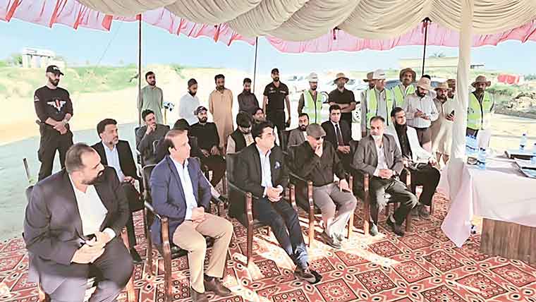 ڈی جی ایف جی ای ایچ اے کا سیکٹر ایف 14،15 کا دورہ 