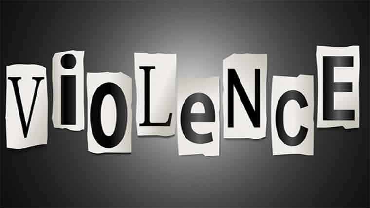 شوہر اور سسرالیوں نے خاتون کو  تشدد کا نشانہ بنا کر بال کاٹ دیئے 