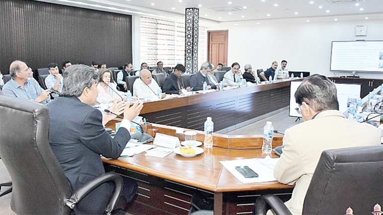 جڑانوالہ:لوکل گورنمنٹ افسروں کا دورہ، صفائی کا جائزہ