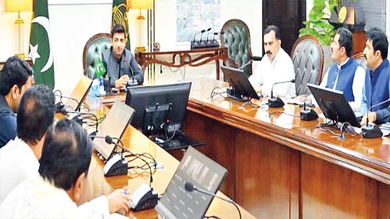  کھلے مین ہولز اور ڈرینز فوری بند کرنے کے احکامات جاری