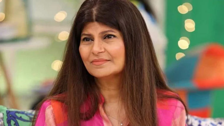 فنکار کا عوام سے محبت کا گہرا رشتہ  ہوتا ہے : روبینہ اشرف