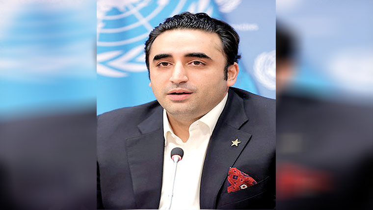 شہدا کو خراجِ عقیدت پیش