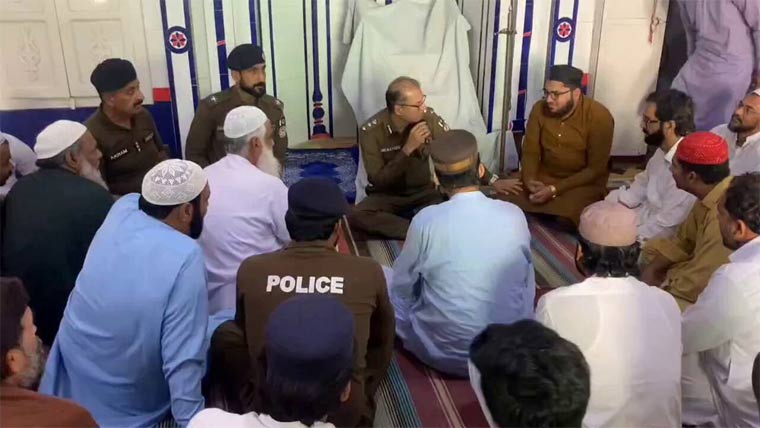 چنیوٹ مسجد میں کھلی کچہری، شہری مسائل سنے گئے